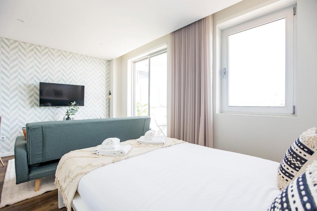 Elegant Studio W/ Ac & Balcony By Lovelystay Porto Exterior photo
